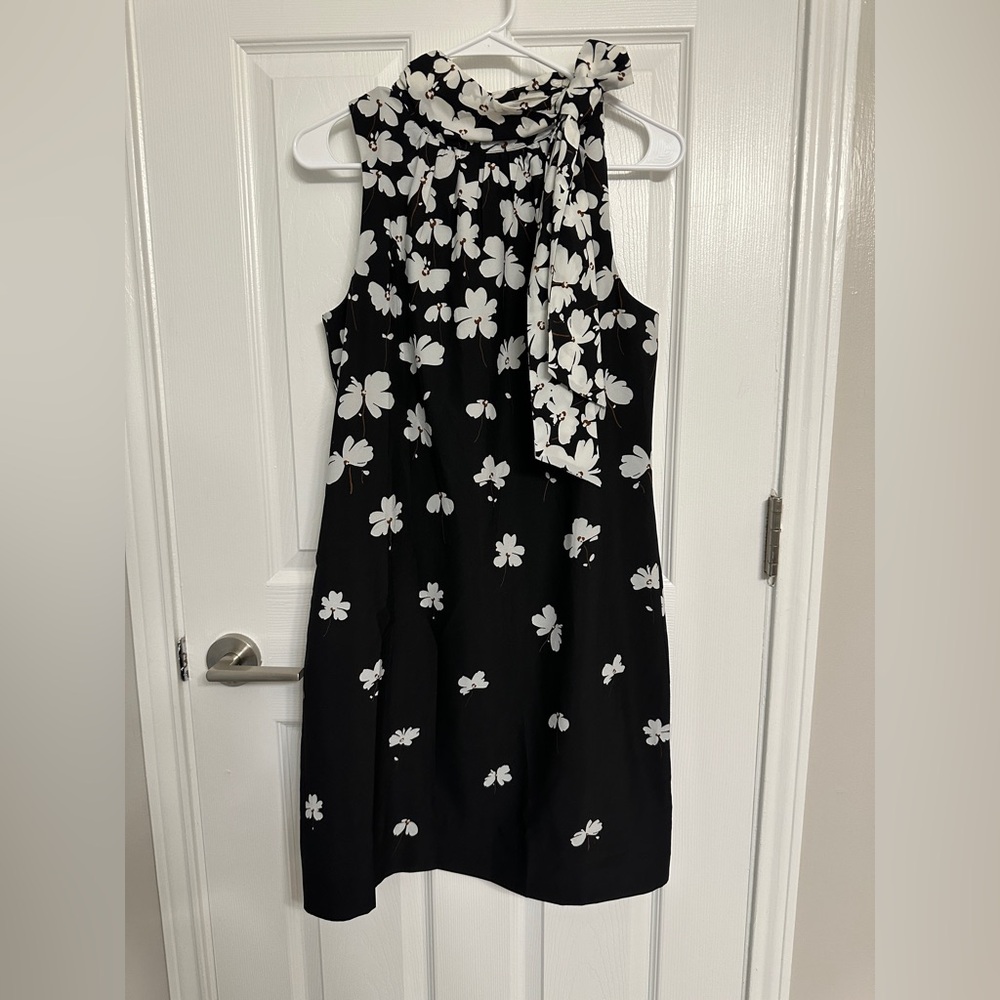 Black and White Floral Sleeveless Dress